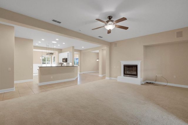 1281 Longhorn Ln, Lincoln, CA 95648