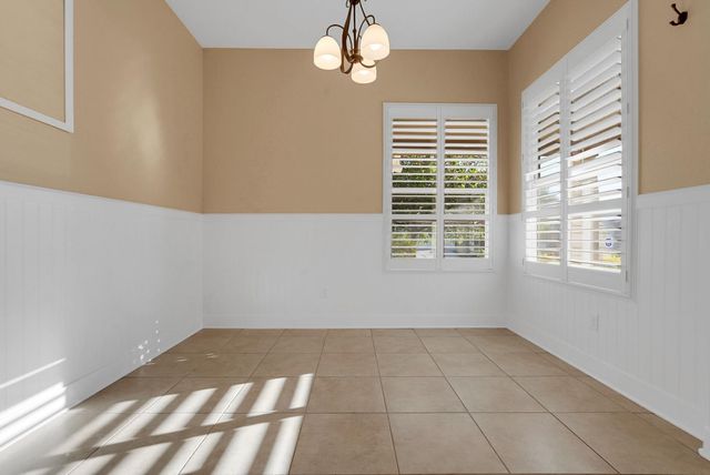 1281 Longhorn Ln, Lincoln, CA 95648