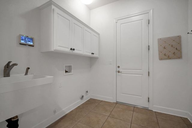 1281 Longhorn Ln, Lincoln, CA 95648
