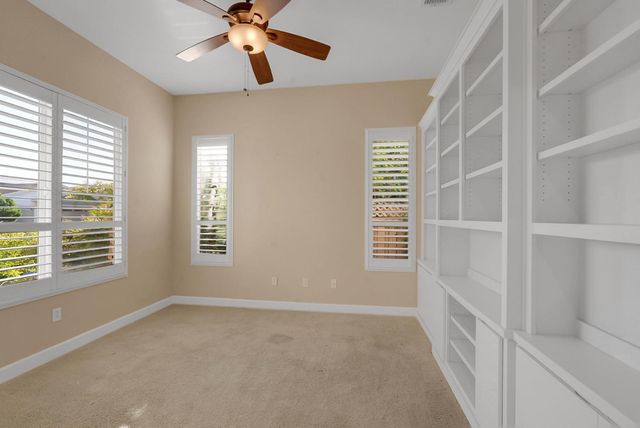 1281 Longhorn Ln, Lincoln, CA 95648