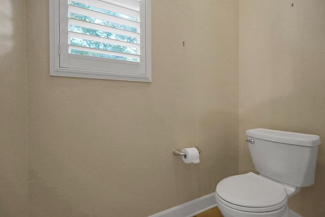1281 Longhorn Ln, Lincoln, CA 95648