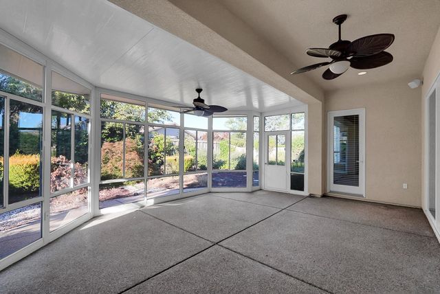 1281 Longhorn Ln, Lincoln, CA 95648