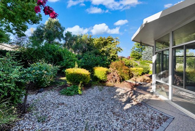 1281 Longhorn Ln, Lincoln, CA 95648