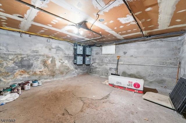 91 2Nd St, Woodbridge Twp., NJ 07095