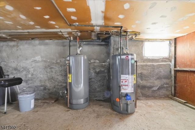 91 2Nd St, Woodbridge Twp., NJ 07095