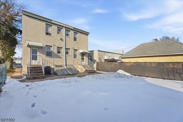 91 2Nd St, Woodbridge Twp., NJ 07095