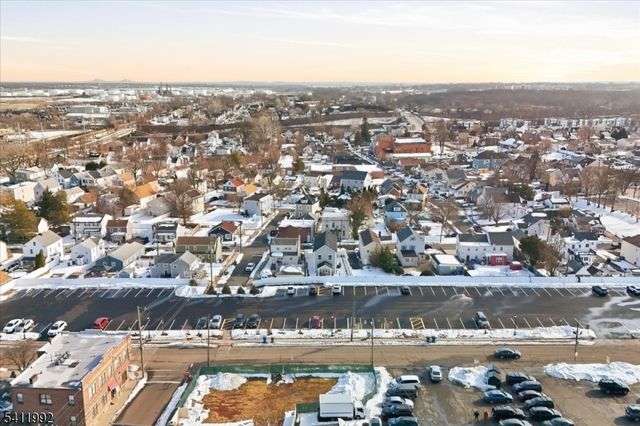 91 2Nd St, Woodbridge Twp., NJ 07095