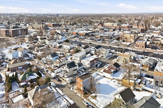 91 2Nd St, Woodbridge Twp., NJ 07095