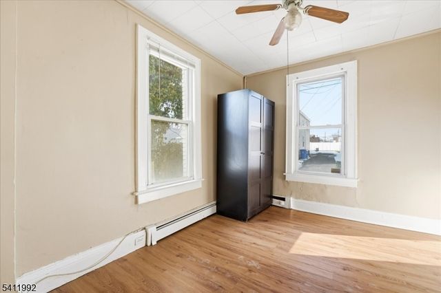 91 2Nd St, Woodbridge Twp., NJ 07095