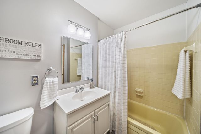 6951 Ardelle Drive, Reynoldsburg, OH 43068