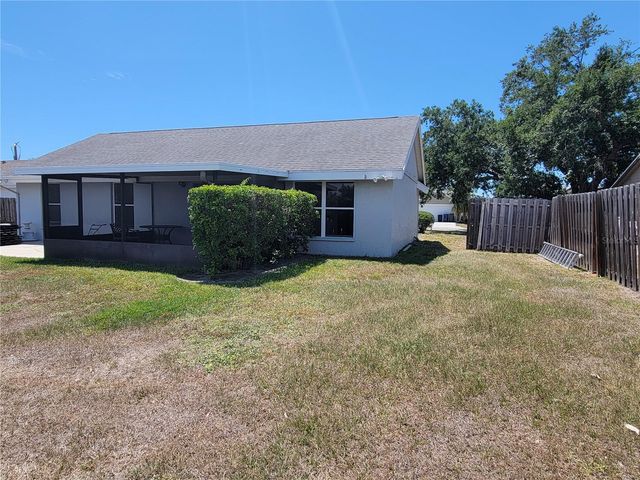 3538 65TH AVENUE CIRCLE E, Sarasota, FL 34243