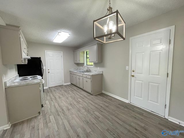 160 Guy Wilson Road, Hazel Green, AL 35750