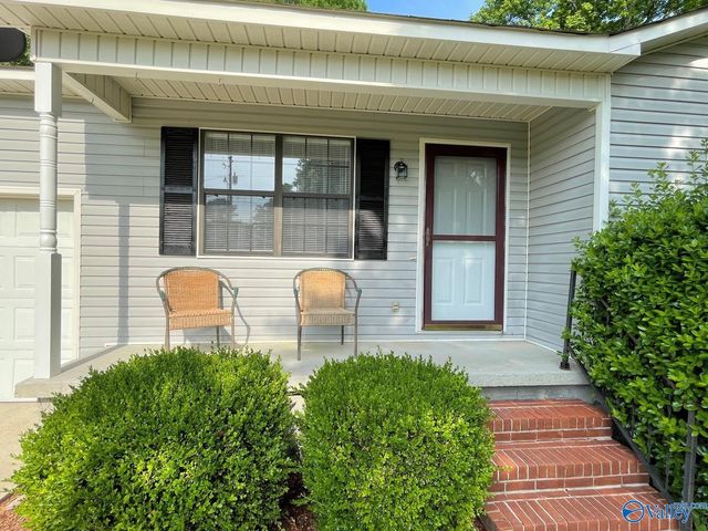 160 Guy Wilson Road, Hazel Green, AL 35750