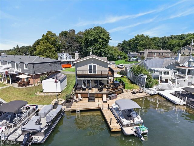 560 Saunders Avenue, Akron, OH 44319