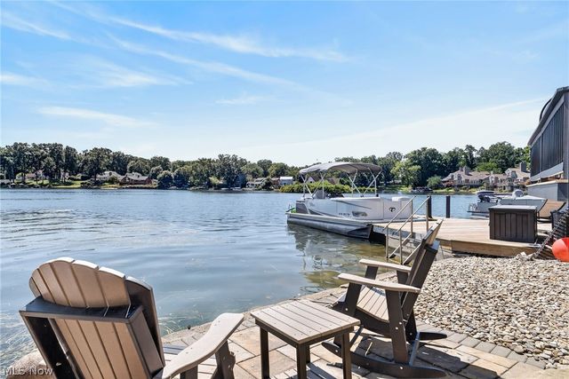 560 Saunders Avenue, Akron, OH 44319