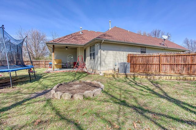 2504 E Verona Street, Springfield, MO 65804