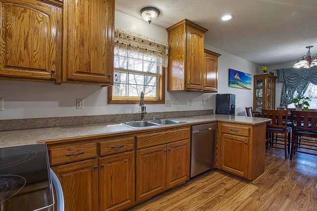 2504 E Verona Street, Springfield, MO 65804