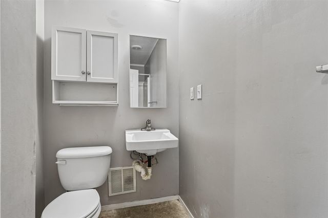 1756 County Road 3479a, Cleveland, TX 77327
