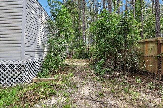 1756 County Road 3479a, Cleveland, TX 77327