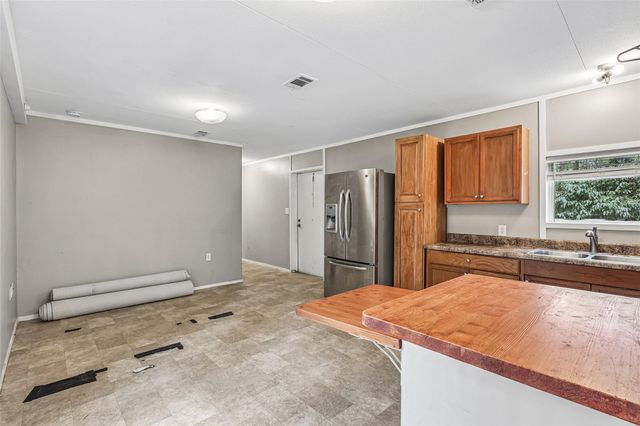 1756 County Road 3479a, Cleveland, TX 77327