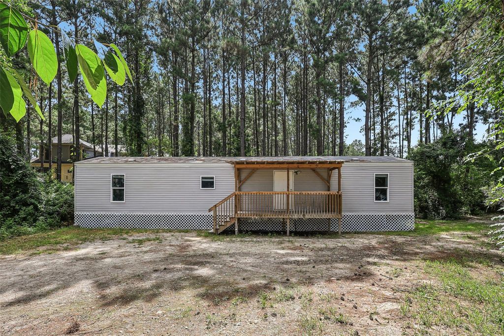 1756 County Road 3479a, Cleveland, TX 77327