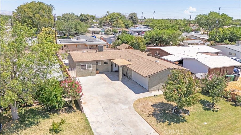Image 2 of property listing at 1039 W Avenue J-14, Lancaster, CA 93534