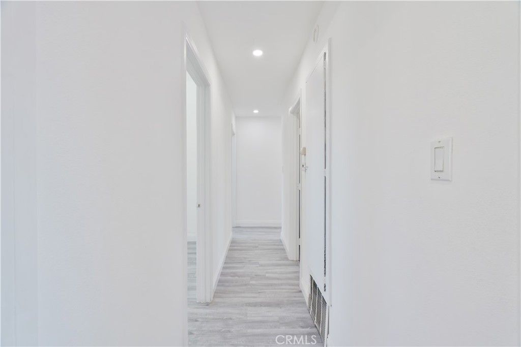 Image 20 of property listing at 1039 W Avenue J-14, Lancaster, CA 93534