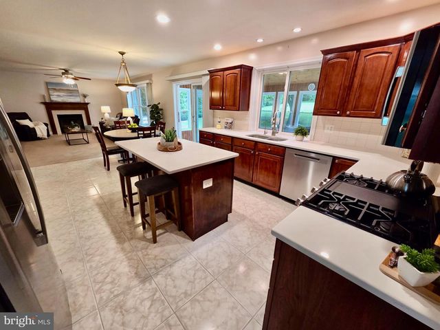 124 MOORE DR, Media, PA 19063