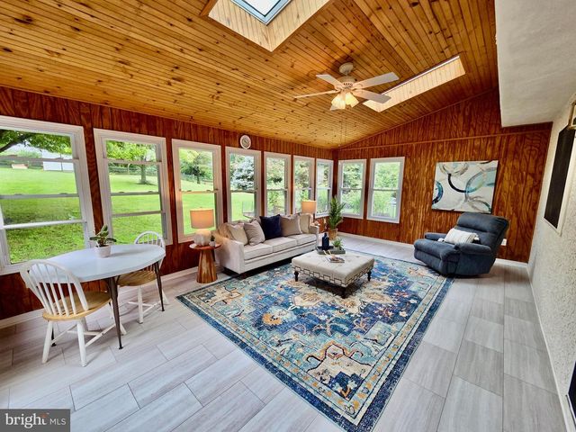 124 MOORE DR, Media, PA 19063