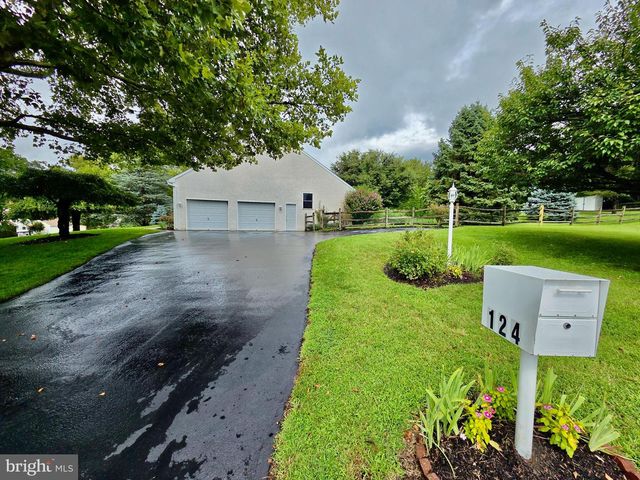 124 MOORE DR, Media, PA 19063