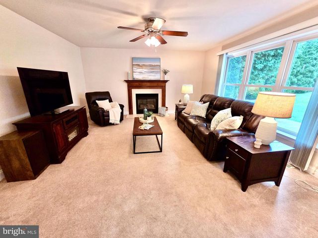 124 MOORE DR, Media, PA 19063