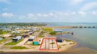 121 Knickerbocker St, Corpus Christi, TX 78418
