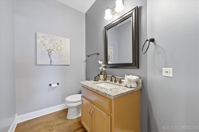 2595 Ginger Woods Drive, Aurora, IL 60502