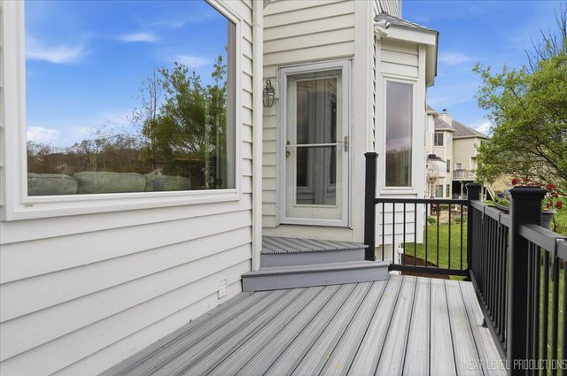 2595 Ginger Woods Drive, Aurora, IL 60502