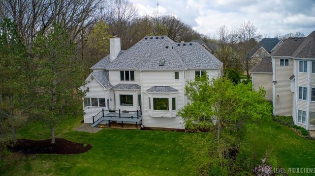 2595 Ginger Woods Drive, Aurora, IL 60502