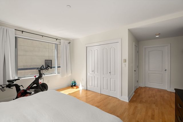 1 Huntington Ave 807, Boston, MA 02116