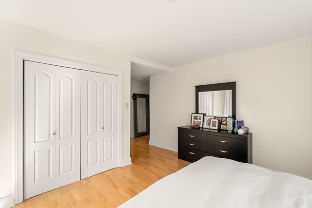 1 Huntington Ave 807, Boston, MA 02116