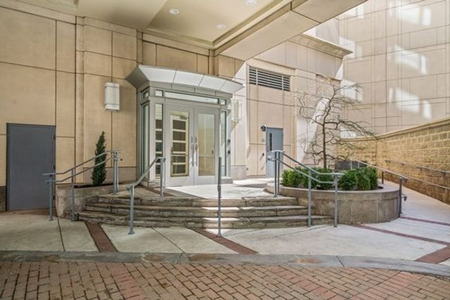 1 Huntington Ave 807, Boston, MA 02116