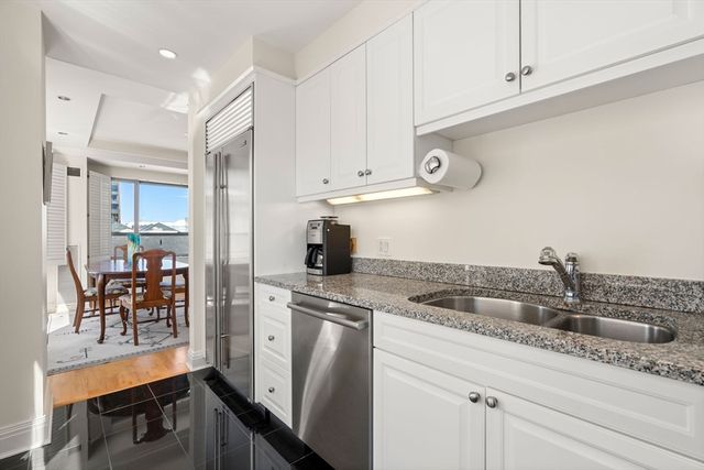 1 Huntington Ave 807, Boston, MA 02116