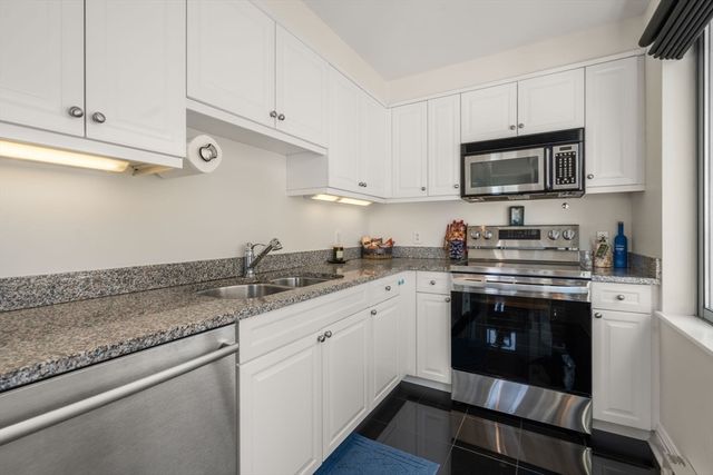1 Huntington Ave 807, Boston, MA 02116