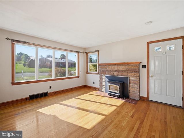 313 S 1ST ST, Mc Connellsburg, PA 17233