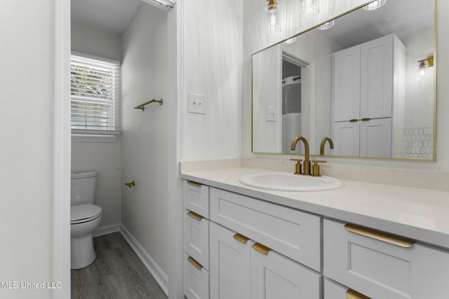6900 Red Bud Lane, Ocean Springs, MS 39564
