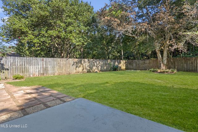 6900 Red Bud Lane, Ocean Springs, MS 39564