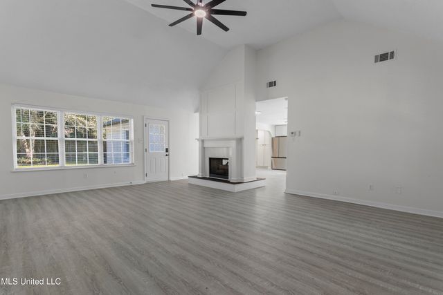 6900 Red Bud Lane, Ocean Springs, MS 39564