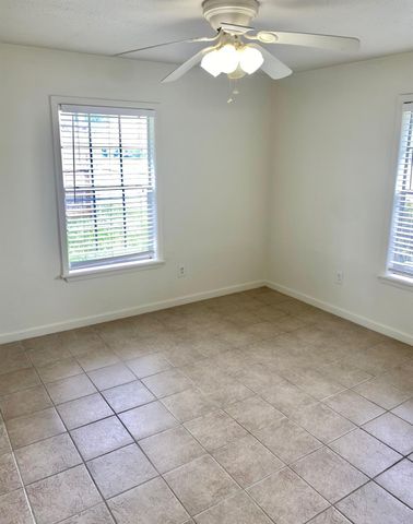 512 Wilmington Drive, Bellaire, TX 77401