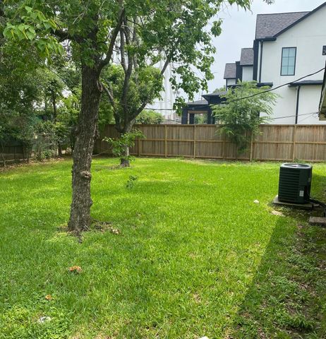 512 Wilmington Drive, Bellaire, TX 77401