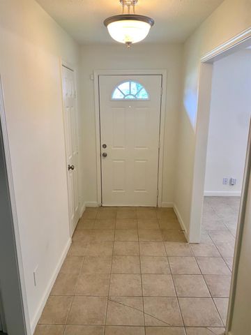 512 Wilmington Drive, Bellaire, TX 77401