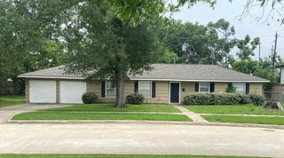 512 Wilmington Drive, Bellaire, TX 77401