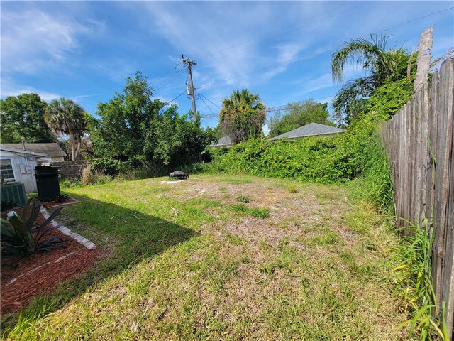 1365 26 Avenue SW, Vero Beach, FL 32962