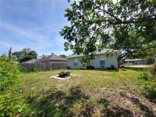 1365 26 Avenue SW, Vero Beach, FL 32962